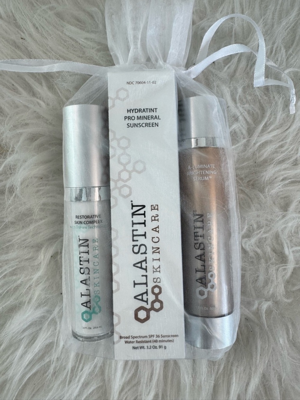 Alastin Skincare Trio - Hydratint & restorative skin complex and a-luminate
